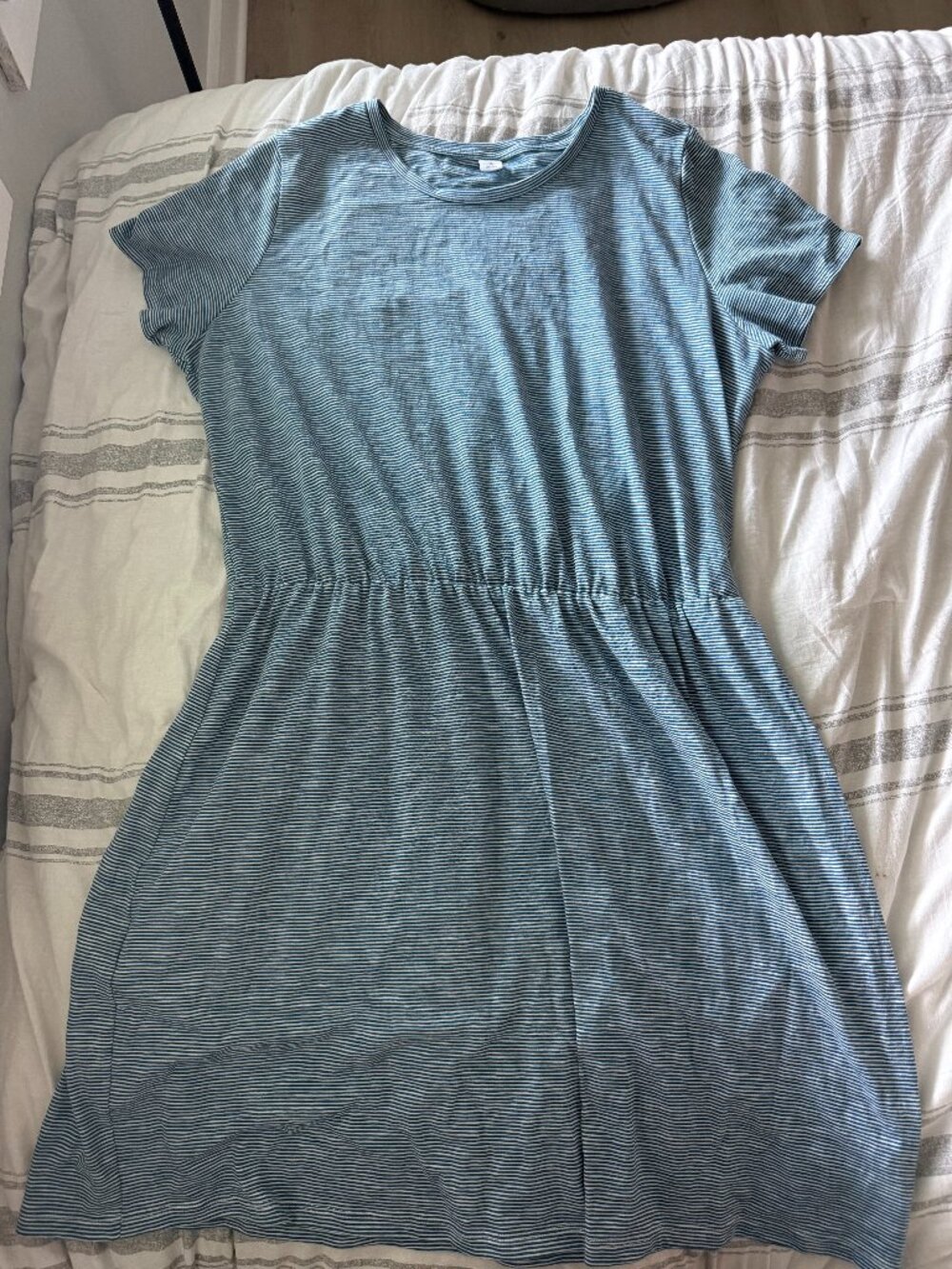 Old Navy Blue & White Striped Short Sleeve Dress – Size XL
